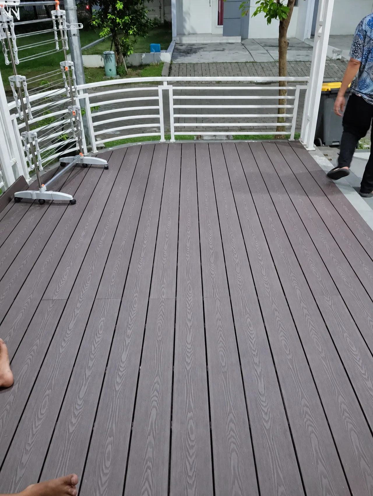 Balkon dengan decking WPC Champion