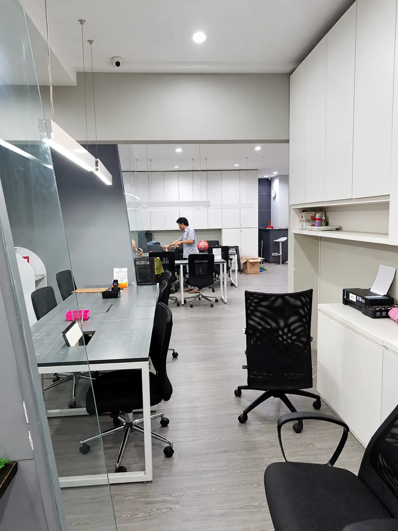 Kantor dengan lantai Decovinyl GPI 038