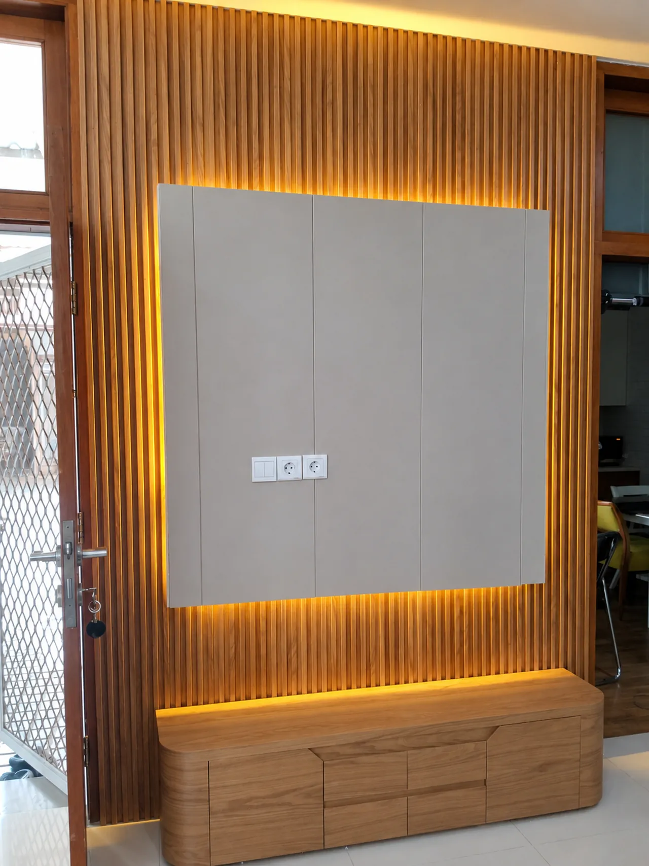 Latar TV dengan Wallpanel Timberwood TWP 03